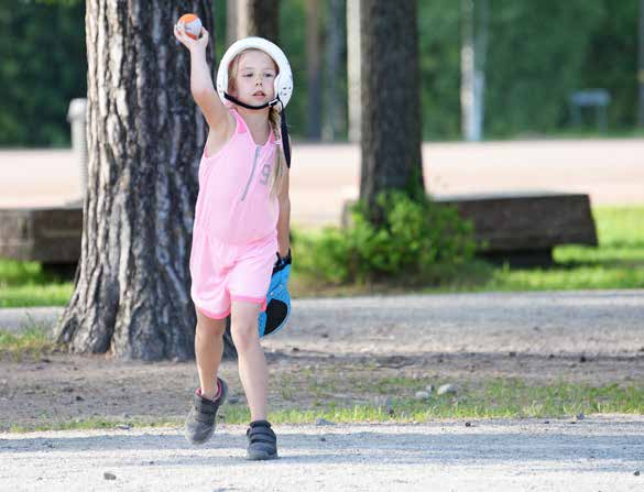 ON HAUSKAA HARRASTAA Vipinää räpylään -toiminnan aikana on kerätty ajatuksia, miksi perheet ovat kokeneet liikuntaharrastuksen hauskana.