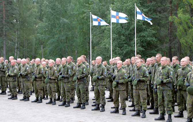 Puolustusvoimien tehtävät Puolustusvoimien on oltava valtiovallan käytettävissä maamme itsenäisyyden turvaamiseksi asein siinä tapauksessa, että kaikki muut keinot on käytetty.