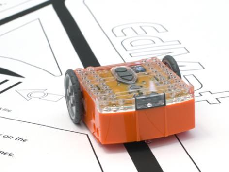 Viivakoodiohjelmointi (Opettajan ohjeet 1.2) Jotta opiskelijat saadaan kiinnostuneiksi robotiikasta ja mitä sen avulla voi oppia, jaa Työkortti 1.2 robottien mukana.