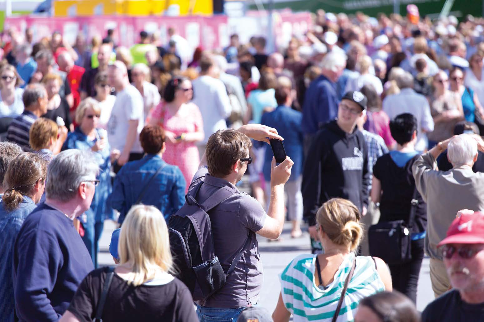 Toiminnalliset linjaukset I YHDESSÄ YHTEISEEN MAALIIN II HUIPPU- TASON VAIKUTTAVAA JOHTAMISTA Liikenne- ja viestintähallinto Niin ulkoinen kuin sisäinenkin Johtaminen on osaavaa, muodostaa vahvaan