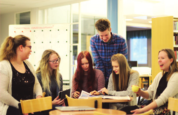 sivu 4 Pyhäjoen Kuulumiset 5.3.2016 Pyhäjoen lukiolaiset tekevät lehteä talvisin osana opetusta, kesäisin kesätyönään.