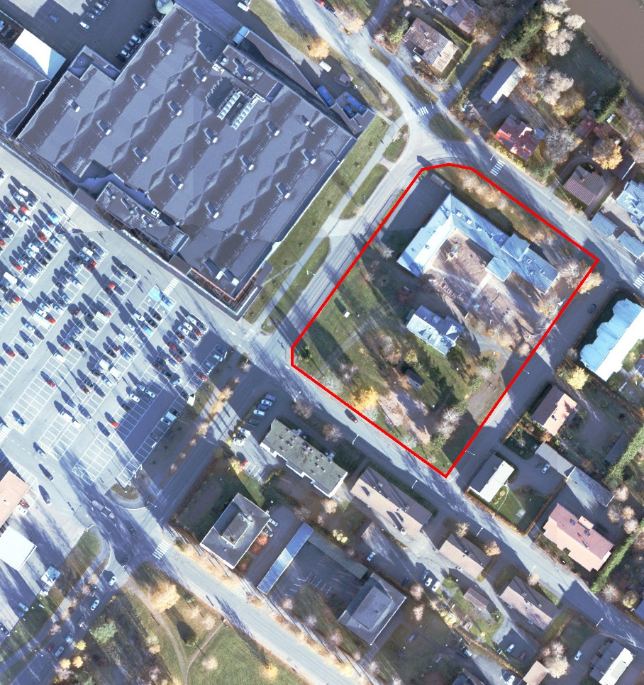 Keskusta n. 9 000 m 2 (alueella on säilytettävä Kuukan talo) Ei vaadi kaavamuutosta (Y/s), mutta alueen keskellä on asemakaavalla suojeltu Kuukan talo.