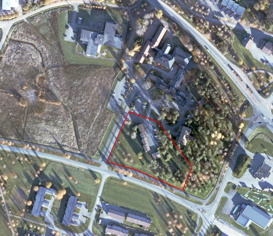 Kartanomäki n. 7 000 m2 Ei vaadi kaavamuutosta (YS) Hyvin saavutettavissa Juvantietä pitkin Sijainti julkisten palvelujen alueella.