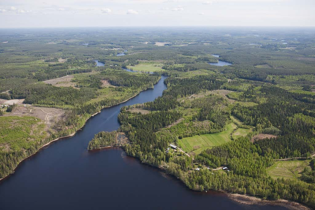 Maakunnassa on seitsemän kuntaa: Hamina, Iitti, Kotka, Kouvola, Miehikkälä, Pyhtää ja Virolahti. Maakunta on alueeltaan kompakti.