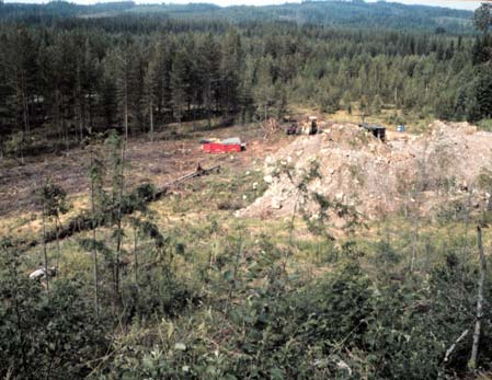 The Unimonttu trench, open in 1988 and backfilled in 1989, looking NW along