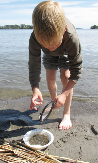 Yhteystiedot löytyvät kunkin toimijan omalta sivulta.