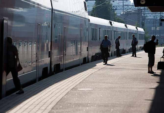 Ympäristökuormituksen vähentäminen Energian tuotannosta ja siirrosta aiheutuu monenlaisia ympäristövaikutuksia. Osa niistä on globaaleja tai vaikutusalueeltaan laajoja, toiset taas paikallisia.