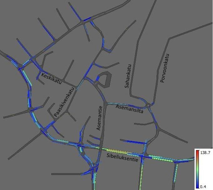 16 Kuva 13. Kasvaneiden matka-aikojen reitit kartalla. 7.4 Vaihtoehto 1 Vaihtoehdon 1 verkon muutokset ovat esiteltynä kuvassa 5. Vaihtoehdossa 1 on käytetty kuvan 4 lähtö- ja määräpaikkamatriisia. 7.4.1 Jonon maksimipituudet Vaihtoehdossa 1 jonoutuminen Sahankadulla pienenee kiertoliittymän ansiosta.