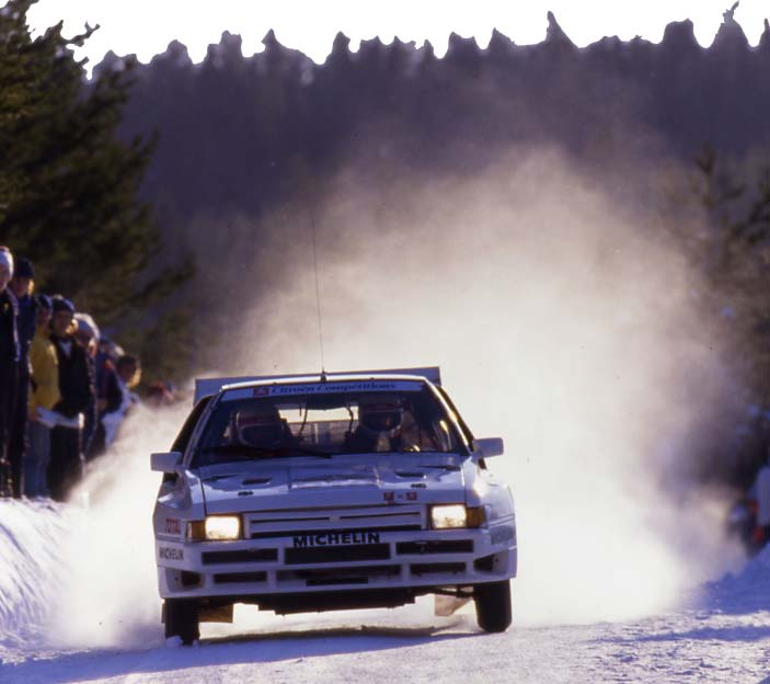 Kreikan ralli on aina tunnettu kalustoa koettelevana. Varmasti talli olikin käyttänyt kuukaudet hyödykseen ja kehittänyt autoa. Autot olivat 50 kg kevyempiä ja moottoritehoksi ilmoitettiin nyt 400 hv.