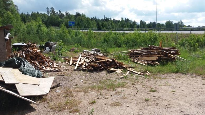 39 maatuvat puutarhajätteet saattavat pilata pohjavettä tai mahdolliset öljyvuodot metsäkoneista ja hylätyistä romuautoista päästä suoraan kosketuksiin pohjaveden kanssa.