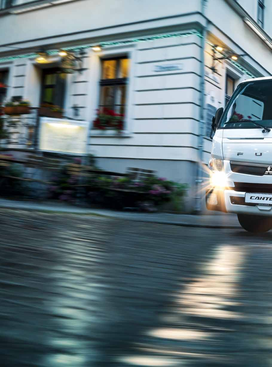 KAUPUNKIEN VALLOITTAJA. Vie sinut perille. Myös ahtaissa paikoissa. Ajatko rakennusyrittäjänä tai tavarantoimittajana säännöllisesti kaupungin halki? Silloin Canter 3,5 t on juuri oikea auto työhösi.