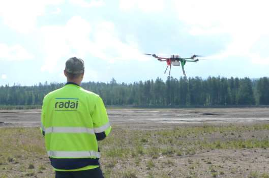 Kuva: Heikki Salmirinne UAV-alustainen radiometrinen mittaus UAV -mittaukset kahtena ajankohtana 29.6-1.7.