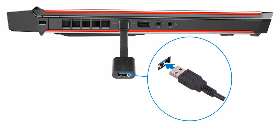 6 Kytke C-tyyppinen USB A-tyyppiseen käyttöavaimeen ja tietokoneen vasemmassa laidassa olevaan USB 3.0 (C-tyyppinen) porttiin.