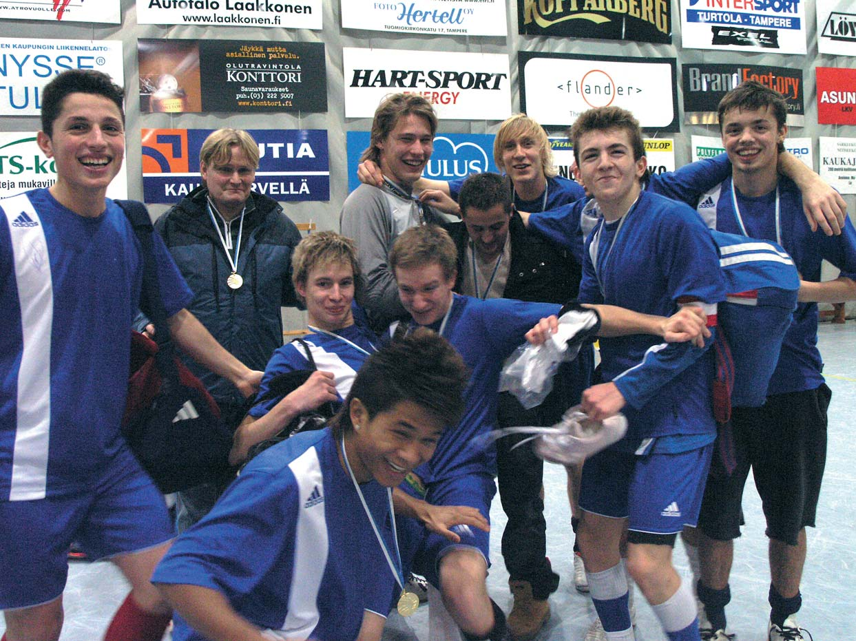 SAIJA SIPPOLA Omnian pojat jyräsivät futsalmestaruuteen tammikuussa pelatussa lopputurnauksessa ja viime vuoden neljäs sija vaihtui kultamitaleihin.