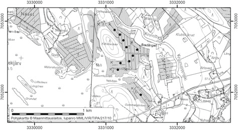 Kruunupyyssä tutkitut suot ja niiden turvevarat Osa 1 61. Kåtabackmossen Kåtabackmossen (kl. 2323 07, x = 7052,5, y = 3331,3) sijaitsee noin 44 km Kruunupyyn keskustasta kaakkoon (kuva 71).