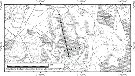 Kruunupyyssä tutkitut suot ja niiden turvevarat Osa 1 15. Dalbackramset Dalbackramset (kl. 2323 03, x = 7067,0, y = 3318,6) sijaitsee noin 19 km Kruunupyyn keskustasta itä-kaakkoon (kuva 20).