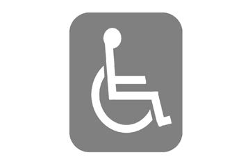 KULJETUS JULKISILLA KULKUNEUVOILLA Sijoituspaikka Pysäköintiin varattu paikka on merkitty symbolilla [1]. Ohjeita käyttäjälle Sijoita pyörätuoli ajosuuntaa vastaan sille varatulle paikalle.