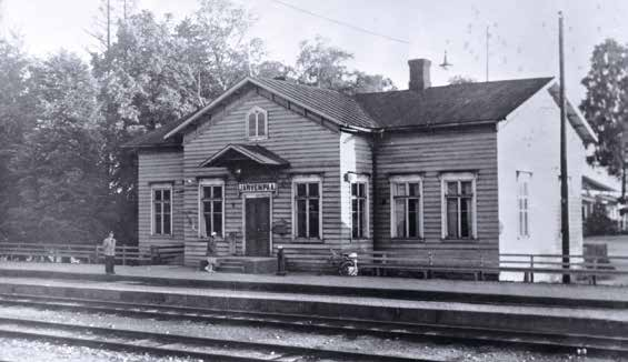 18. Järvenpään rautatieasema Järvenpään asema on yksi viidestä alkuperäisestä asemasta, jotka rakennettiin vuonna 1862 avatun Helsinki-Hämeenlinna radan välille.