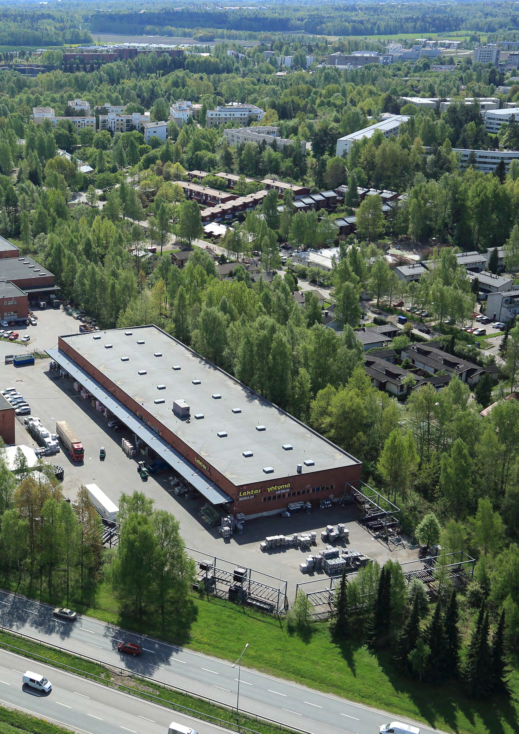 Sisällysluettelo Kodin muovituotteet 4-5 Kylpyhuonetarvikkeet 6-7 Työkalupakit