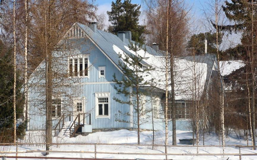 Haringinlahden tila, 1800-luvun lopulta, nykyinen ulkoasu, tyyliltään jugendia, on vuodelta 1915.