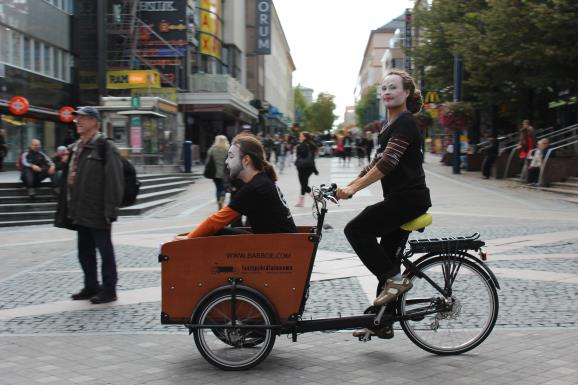 4 Energiansäästöviikko Yhdistys osallistui Jyväskylän yliopiston henkilökuntatapahtumaan sekä Lasten Lysti -kulttuuritapahtumaan energiansäästöviikon teeman mukaisesti.