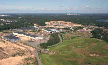 LAAJENEVA KULLASVAARA Tykkimäessä sijaitsevan Kullasvaaran logistiikka- ja teollisuusalue on osa Kouvolan kaupungin rautatie- ja maantieterminaalin pitkän aikavälin kehittämishanketta (Kouvola