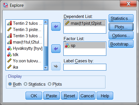 2.3. Explore valikko Analyze/ Descriptive Statistics/ Explore Explore käskyllä voidaan laskea tunnuslukuja halutuille ryhmille.