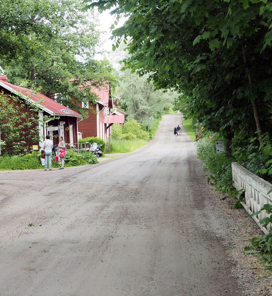 Lähtötiedot Varsinaiset historialliset alkuperäislähteet teiden linjauksista ovat melko vaihtelevan tasoisia ja tulkinnanvaraisia.