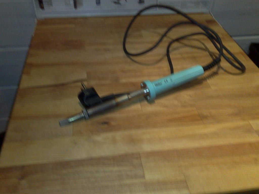 Weller MEAS Oy W20D - SOLDERING IRON, specs: http://uk.farnell.