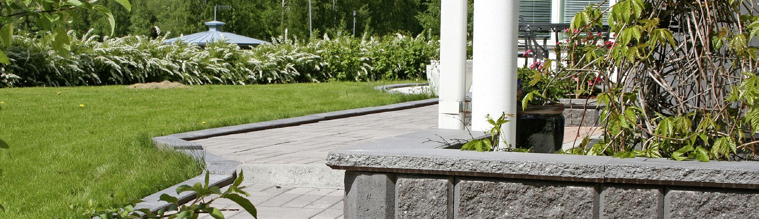 terassien kattamiseen, tuulensuojalevyksi, varastojen, hallien
