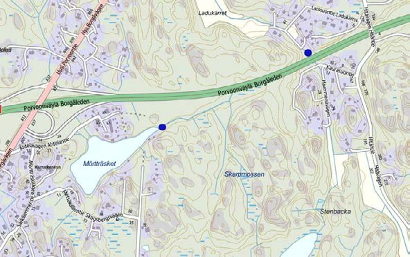 Vedenlaatu purkuojassa Mörtträsketistä lähtee Skräddarbybäcken niminen laskuoja.