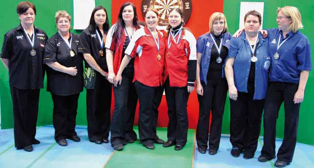 Päkki Darts 2; DC Kontula 2; Keski-Suomi Darts 2; Satatikka Finaali: 2-1 (38,48-38) Naisten parit 1. Keski-Suomi Darts (Kirsi Viinikainen, Ritva Mäkeläinen, Merja Immonen) 2.