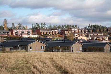 ASUNTOKUNNAT JA PERHEET 2012 Tietoisku 9/2012 Sisällys 1. Asuntokuntien keskikoko ennallaan 2. Perheiden keskikoko pysynyt ennallaan 3. Monilapsisuus yleisintä Pohjois-Espoossa 4.