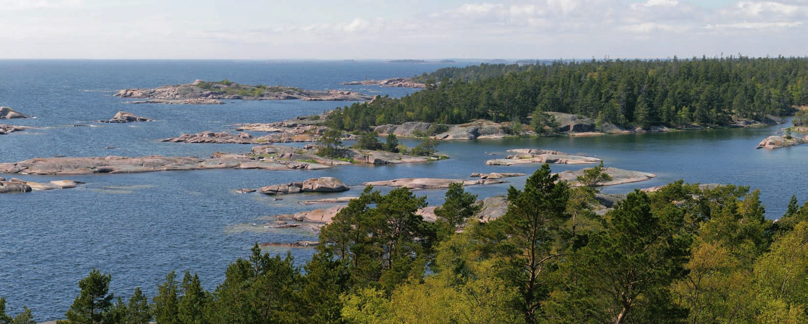 Metsähallituksen luontopalvelut Yhteisen luontomme hoitaja Vuosikertomus 2009 Ruotsi Malla Kansallispuisto Luonnonpuisto Erämaa-alue Valtion retkeilyalue Yleinen vesialue Maailmanperintöalue