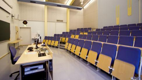 29 7.5 Juhlasali & Auditorio Nykyisessä hallinto- sekä luokkatiloja käsittävässä B- rakennuksessa on asiakkaiden varattavissa ja usein myös ammattiopiston käytössä.