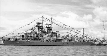 PUOLUSTUSVOIMAT / SOTAMUSEO Neuvostoliitosta käytettyinä hankituilla Riga-luokan fregateilla vahvistettiin yleisvoimien taistelukykyä ja Ahvenanmaan puolustusta.