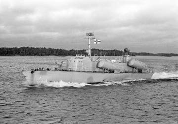 PUOLUSTUSVOIMAT / SOTAMUSEO Ensimmäinen Tuima-luokan ohjusvene saapui Suomeen joulukuussa 1974.
