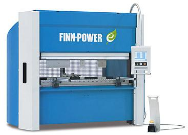 13 KUVIO 2. Finn-Powerin särmäyspuristin. (Finn-Power 2010.) 2.3 Automaatio Suomeen automaatio-sana tuli jo 1950-luvun alkupuolella, mutta sen varsinaista merkitystä oli vaikea määrittää.