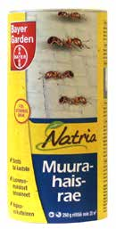 Natria Fly spray - Lentävien ja ryömivien hyönteisten torjuntaan sisätiloissa J F A J J A S O N D 12 x (1 x 3 kpl) 590203 Natria Fly spray on tarkoitettu