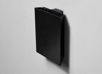 Air Pocket koteloa on saatavana mustana tai valkoisena. Kiinnitys seinään.