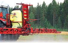 2 TAKUU V U OTTA HARDI Master 363 pumppu, 1000 l, VHY 15 m HARDI Master 363 pumppu, 1200 l, VHH 15 m 9.980,- 14.900,- MULTIVA Optima T600 Pitkä, läpäisevä runkorakenne 250/60-14,5 renk.