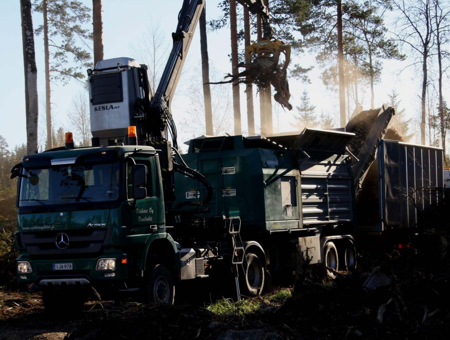 Crambo 5000 kantojen tienvarsimurskauksessa Kalle Kärhä, Metsäteho Oy Antti