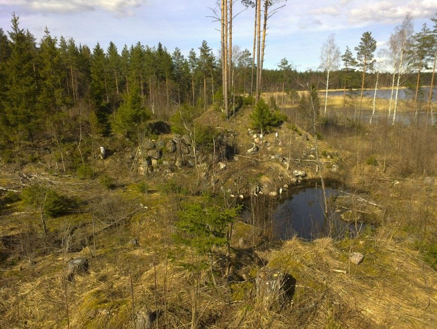 12 Keskeneräinen varustus,