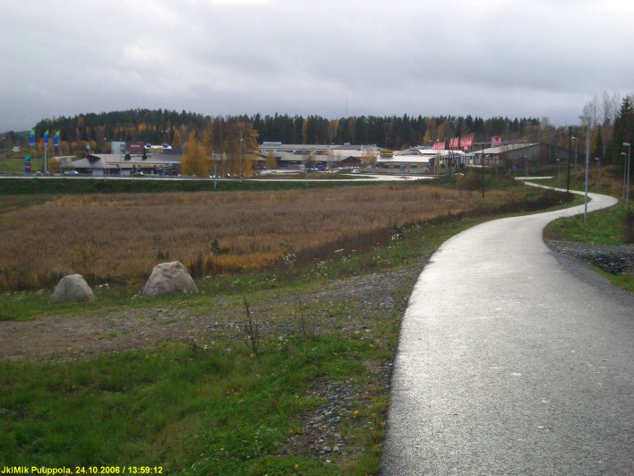 10 Asuinpaikka väylän alla olevassa pellossa. Sepänmaan mukaan paikka olisi ulottunut myös väylän alla olleeseen metsään. JYVÄSKYLÄN MLK 10 TALVILAHTI Rauh.