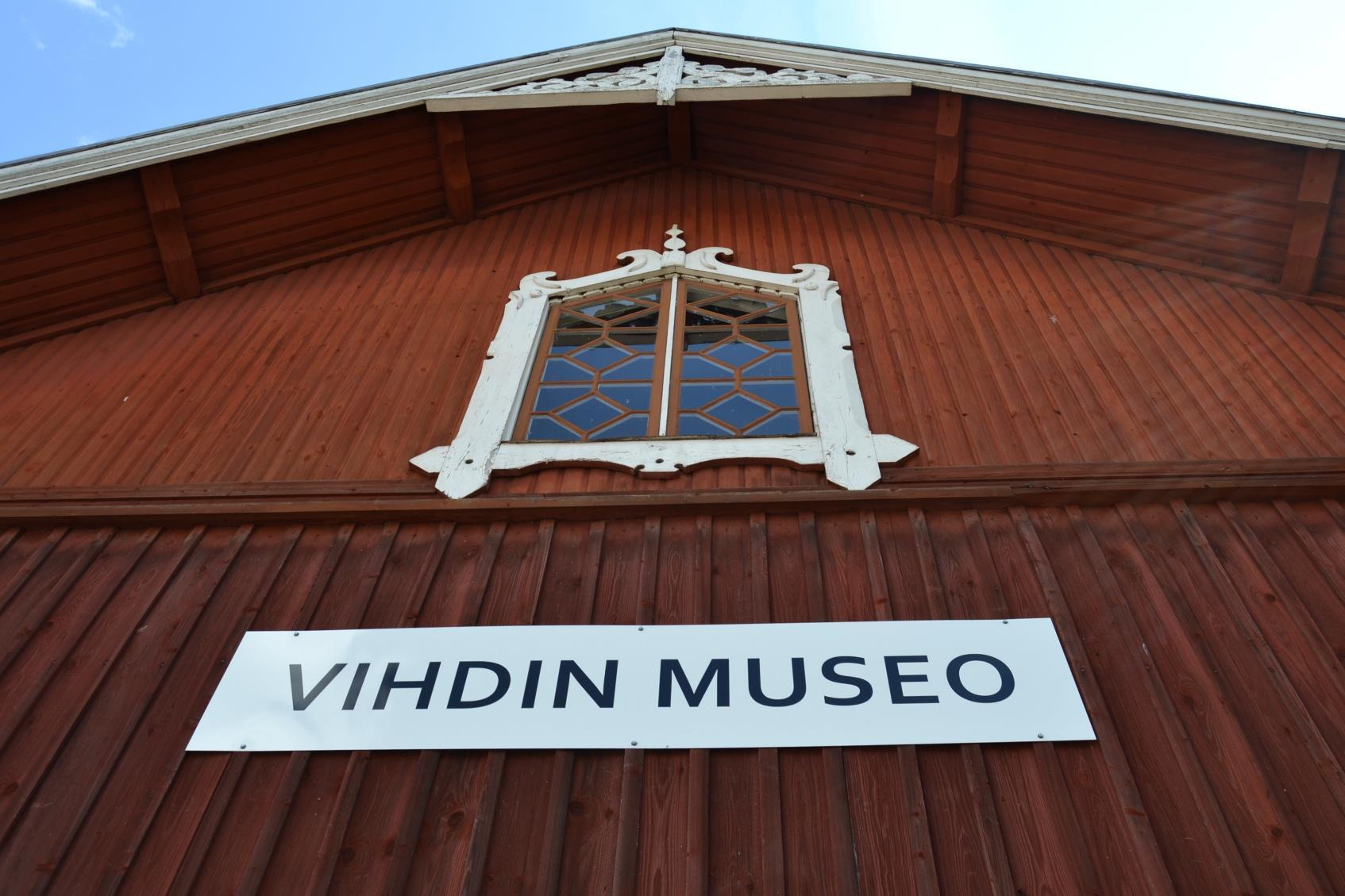 3.2 TOIMINTAKERTOMUKSESSA RAPORTOITUJEN TOIMINNALLISTEN JA