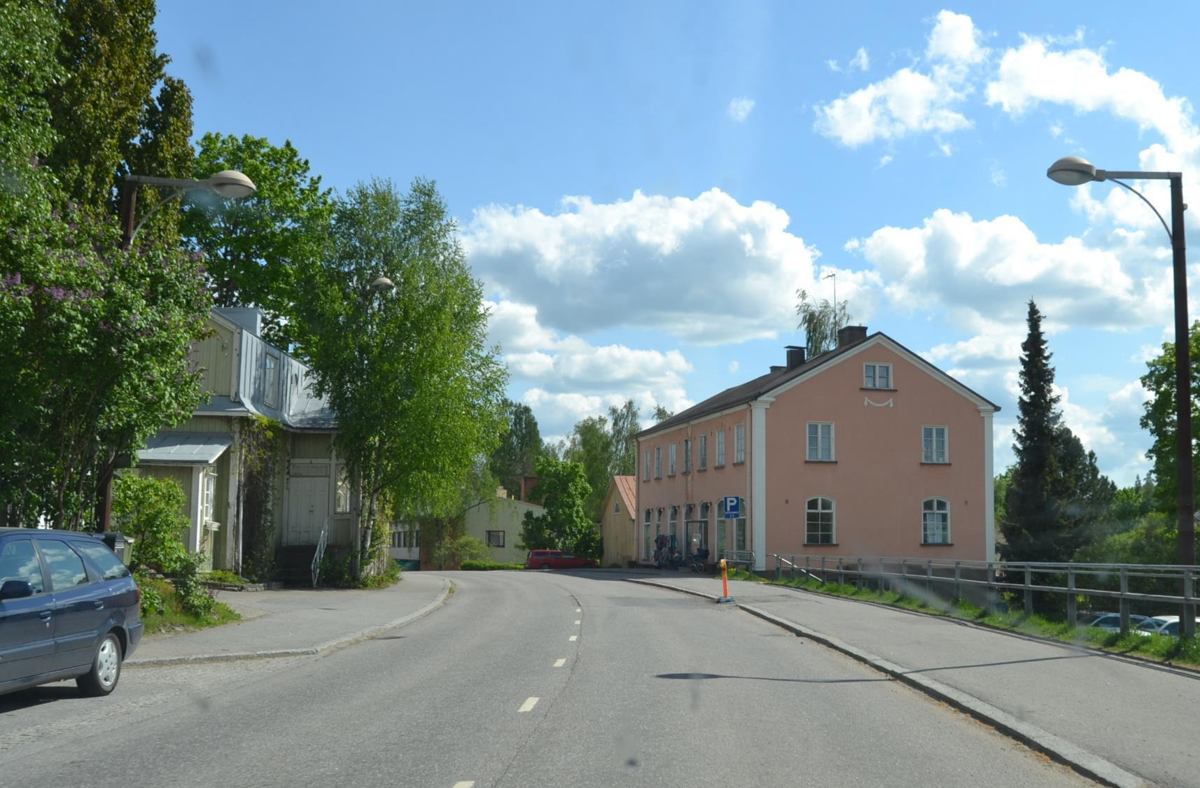 2. EDELLISTEN ARVIOINTIKERTOMUSTEN POHJALTA