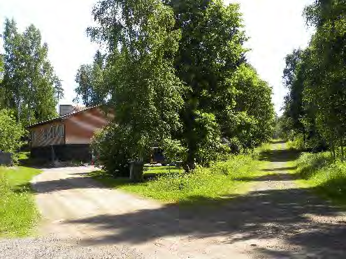 Väestön ikähaitari on alueella laaja. Palvelut Kankaanpään keskustan palveluihin on alueelta matkaa noin 2 kilometriä. Kuntoutuskeskus sijaitsee alle kilometrin päässä.