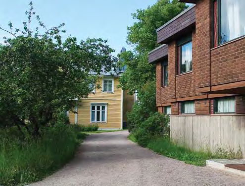 BIOLOGISET ASEMAT 19 naarivieraat ottivat tyytyväisinä vastaan uusitut tilat, ja kurssi ja seminaaritoiminta jatkui normaaliin tapaan syksyyn saakka.