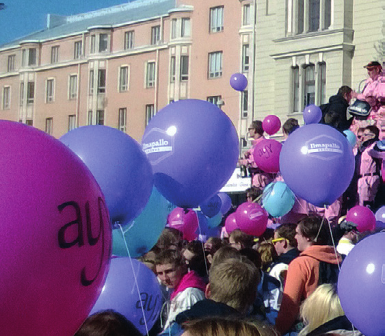 Opiskelijan alennuslippu myönnetään myös seutulippualueella tilapäisesti asuville ulkomaisille vaihto-opiskelijoille, jos lipun myöntämisperusteet muuten täyttyvät.