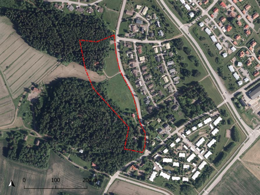 2.1.2017 4 (17) 3.1 Nykyinen maankäyttö ja topografia Asemakaava-alue on nykyisellään pääosin rakentamatonta metsää, niittyä ja peltoa (Kuva 2).